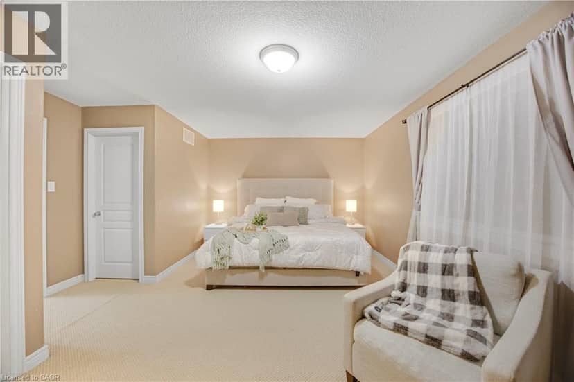 4465 COMFORT Crescent — photo 13 of 28