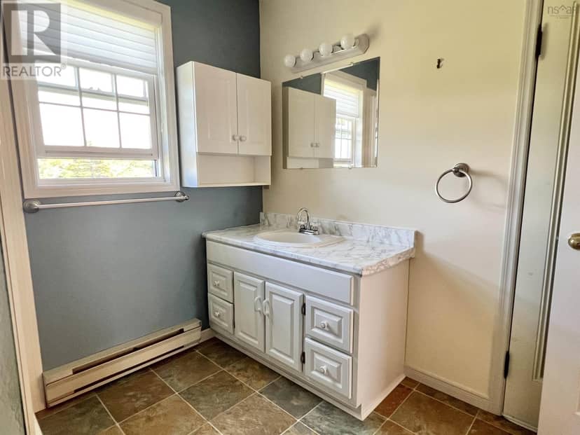 3533 Highway 1 — photo 10 of 40