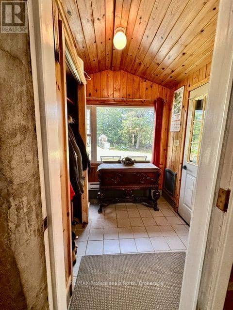 1021 Pinoak Lane, Minden Hills, photo 6