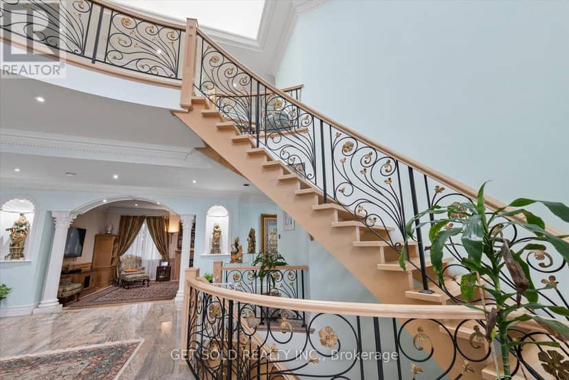 46 Wimpole Drive, Toronto, photo 8