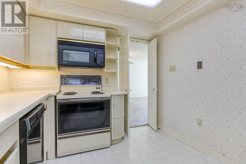 304 1470 Summer Street — photo 23 of 40