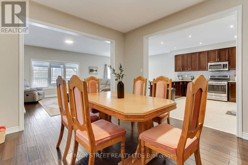 42 Prosser Crescent — photo 7 of 36
