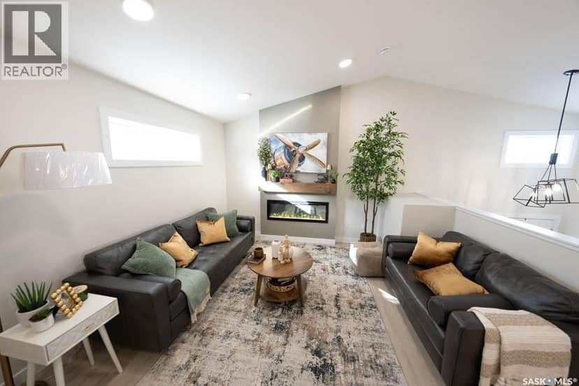 598 Yuel CRESCENT — photo 11 of 40