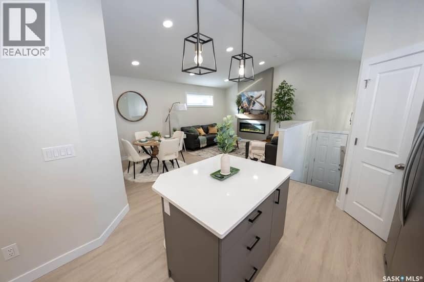 598 Yuel CRESCENT — photo 18 of 40