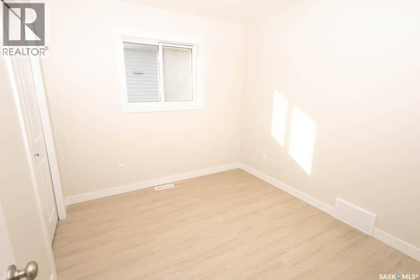 598 Yuel CRESCENT — photo 20 of 40