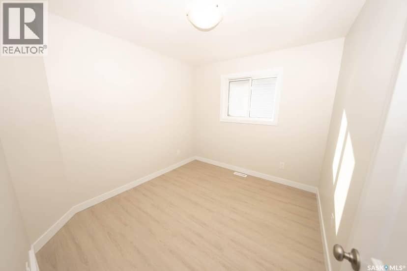598 Yuel CRESCENT — photo 23 of 40