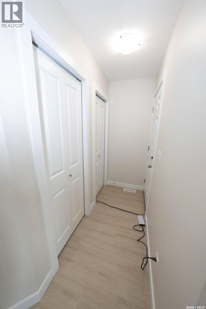 598 Yuel CRESCENT — photo 25 of 40