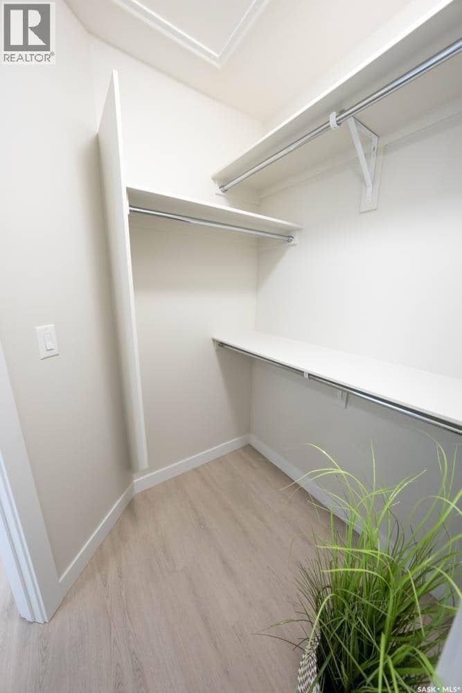 598 Yuel CRESCENT — photo 29 of 40