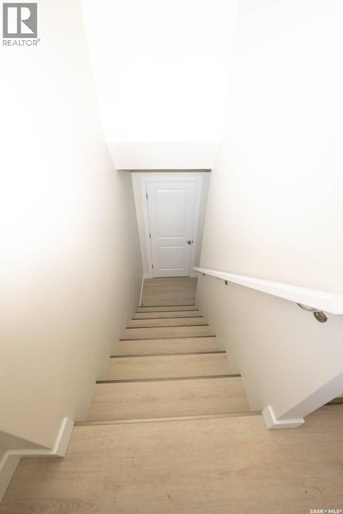 598 Yuel CRESCENT — photo 30 of 40