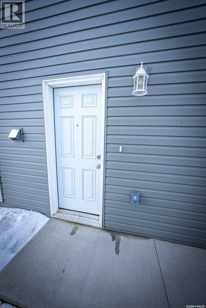598 Yuel CRESCENT — photo 34 of 40