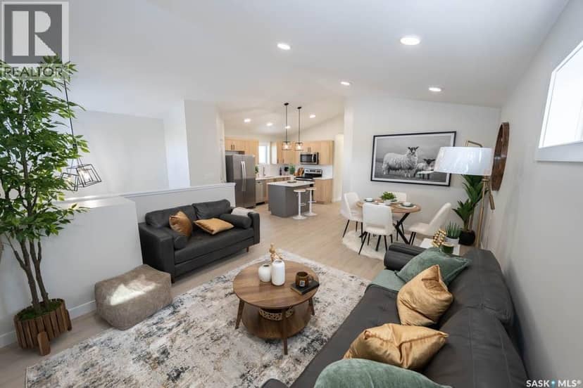 598 Yuel CRESCENT — photo 9 of 40
