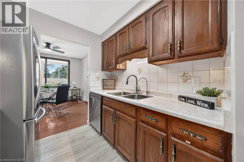 400 CHAMPLAIN Boulevard Unit# 104 — photo 17 of 40