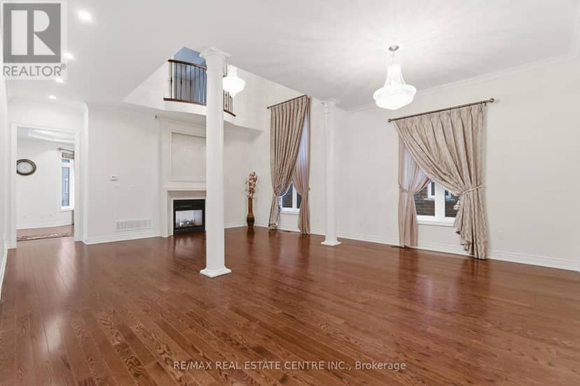 3290 Erin Centre Boulevard — photo 8 of 40