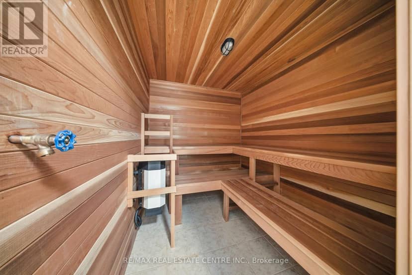3290 Erin Centre Boulevard — photo 23 of 40