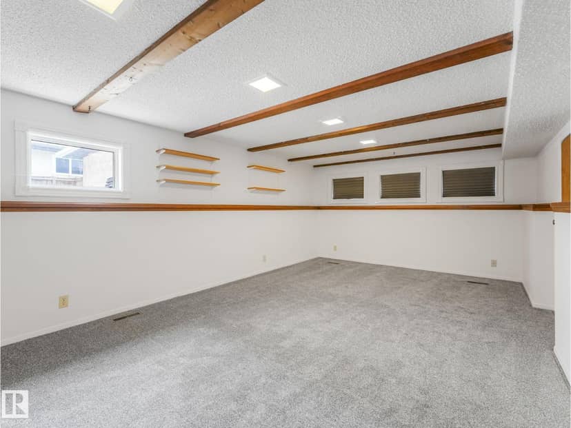 4512 20A AV NW — photo 39 of 40