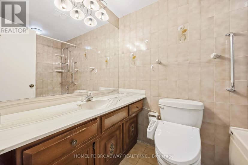 212 Bayview Fairways Drive — photo 22 of 40