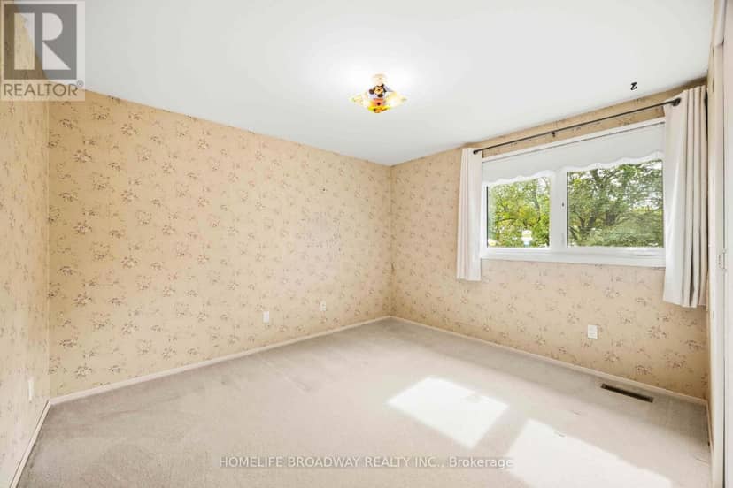 212 Bayview Fairways Drive — photo 26 of 40