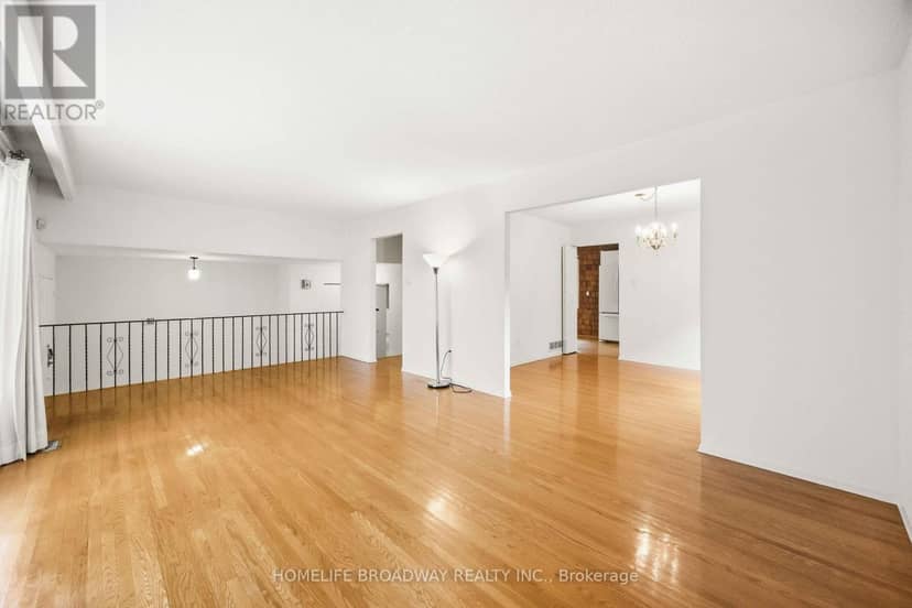 212 Bayview Fairways Drive — photo 7 of 40