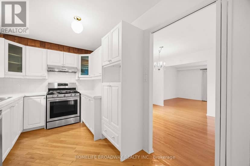 212 Bayview Fairways Drive — photo 16 of 40
