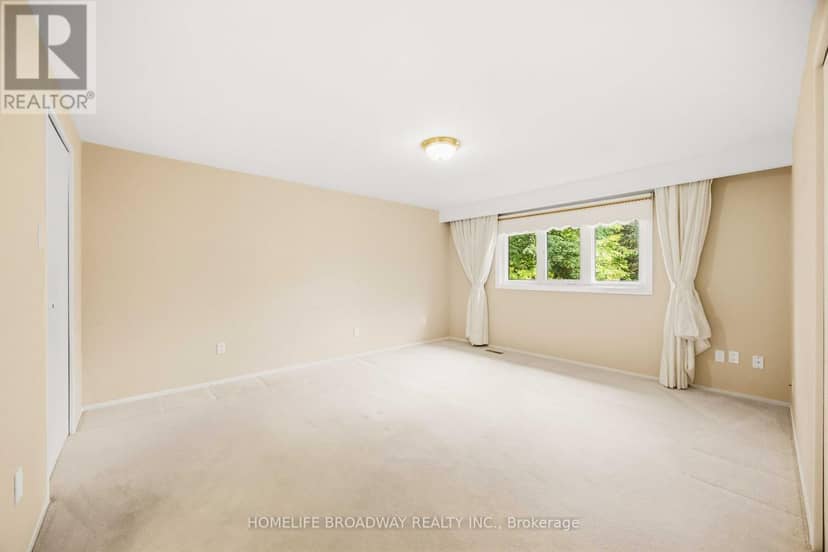 212 Bayview Fairways Drive — photo 21 of 40