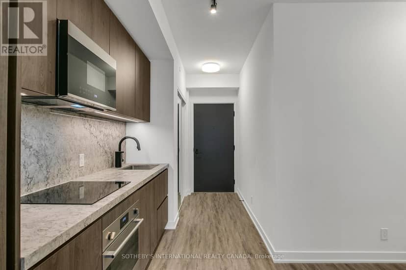 611 - 108 Peter Street — photo 13 of 32