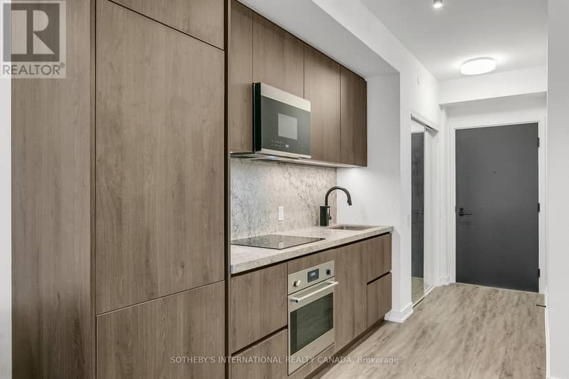 611 - 108 Peter Street — photo 14 of 32