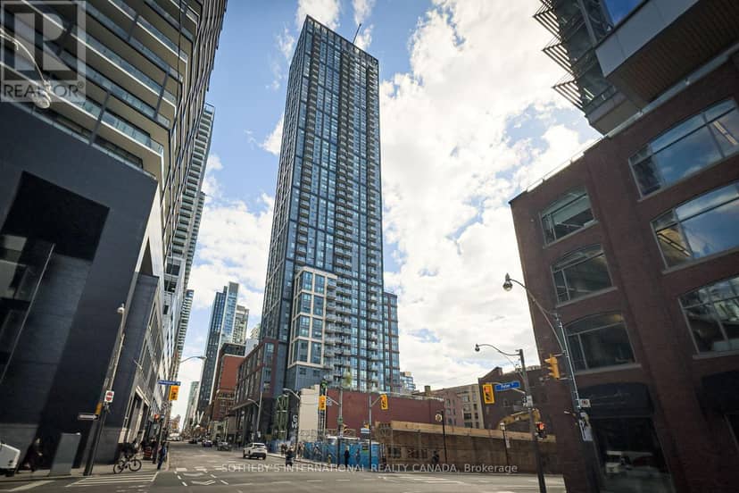 611 - 108 Peter Street — photo 2 of 32