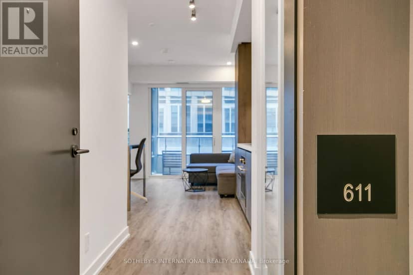 611 - 108 Peter Street — photo 4 of 32