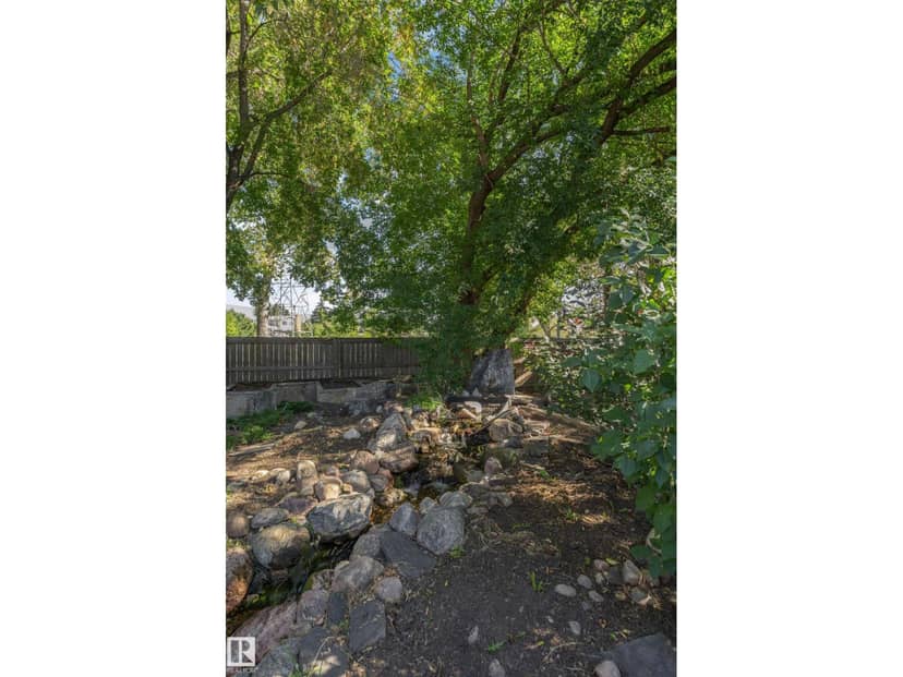11208 163A AV NW — photo 19 of 40