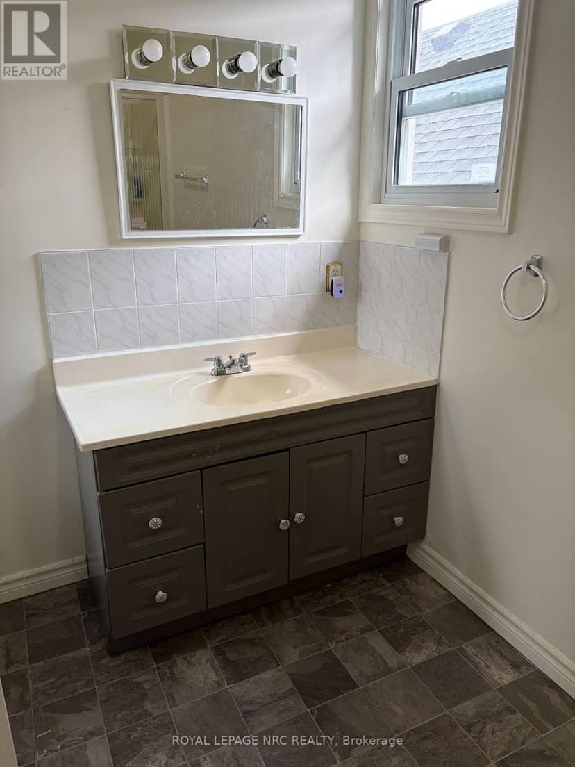 42 North Street — photo 14 of 19