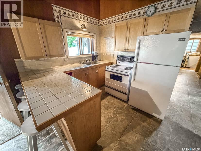 215 Osment AVENUE — photo 16 of 27
