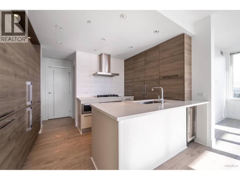 2408 7388 KINGSWAY, Burnaby, photo 3