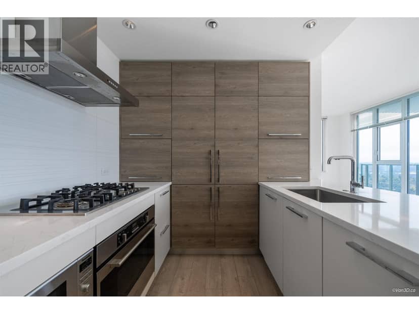 2408 7388 KINGSWAY, Burnaby, photo 2
