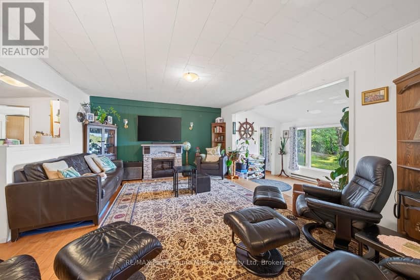39 South Shore Road — photo 9 of 39