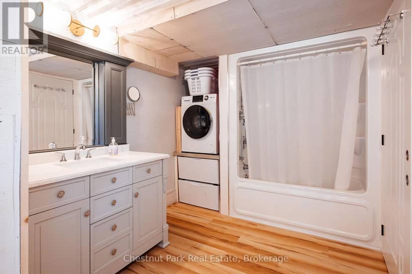 664 Bruce Road 9 — photo 13 of 40