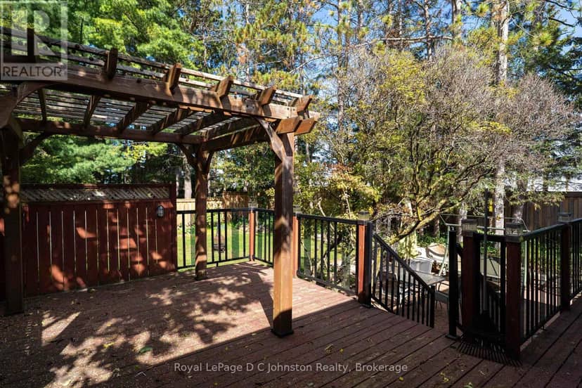 1152 Wellington Street — photo 36 of 40
