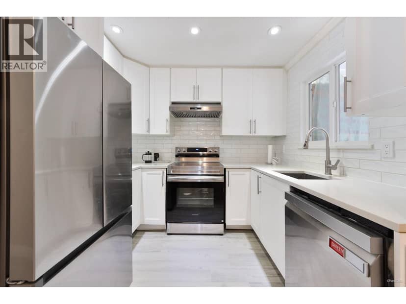 28 2986 COAST MERIDIAN ROAD, Port Coquitlam