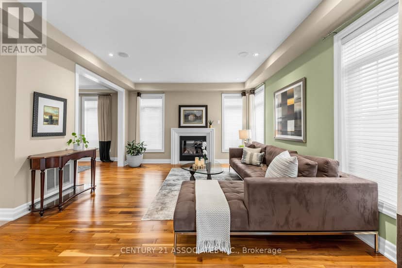 29 Black Diamond Crescent — photo 15 of 40