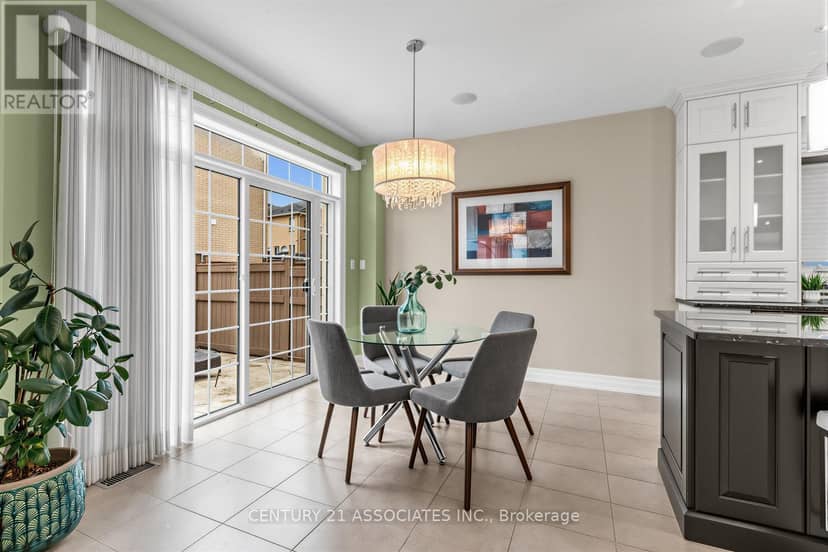 29 Black Diamond Crescent — photo 17 of 40