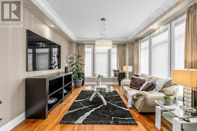29 Black Diamond Crescent — photo 9 of 40