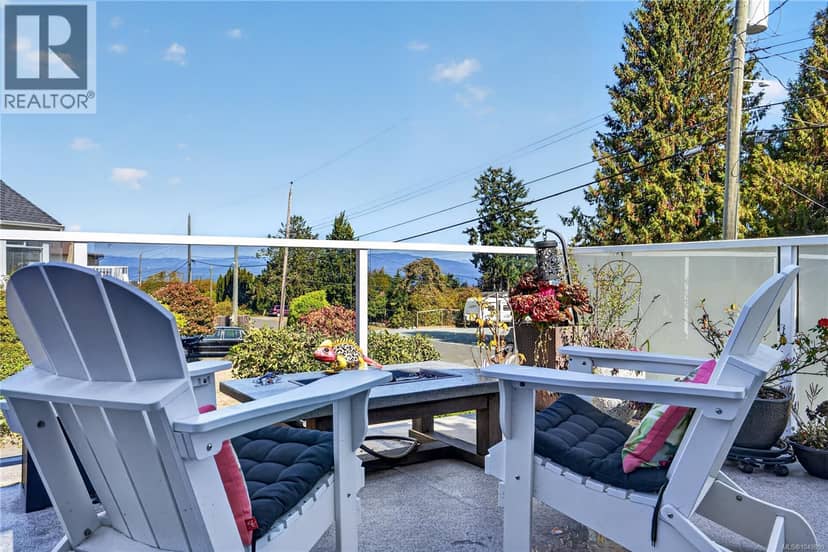 853 Glenhale Cres, Parksville