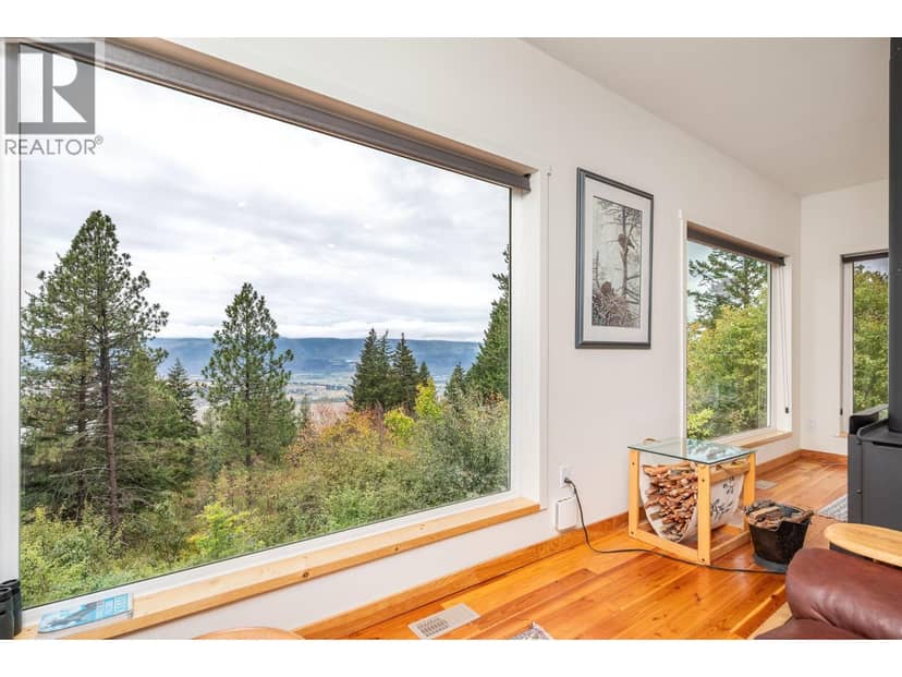 7936 McLennan Road, Vernon, photo 8