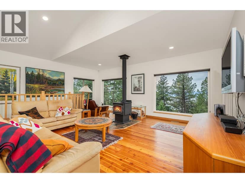 7936 McLennan Road, Vernon, photo 5