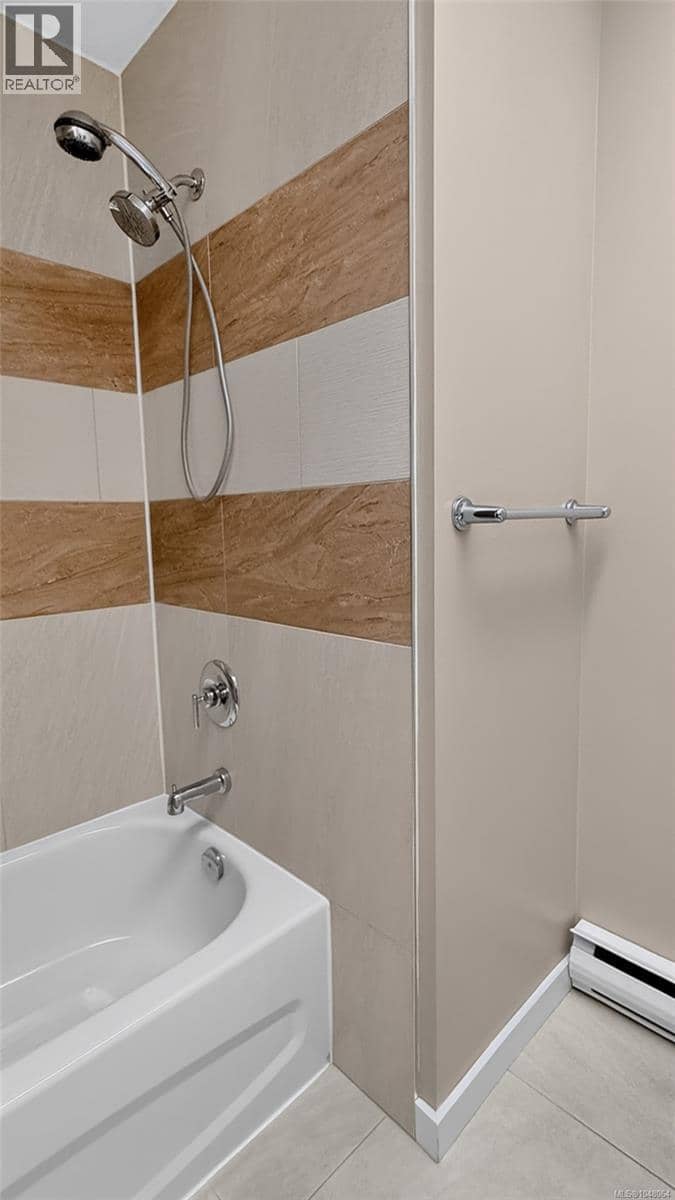 1568 Marine Cir — photo 18 of 40