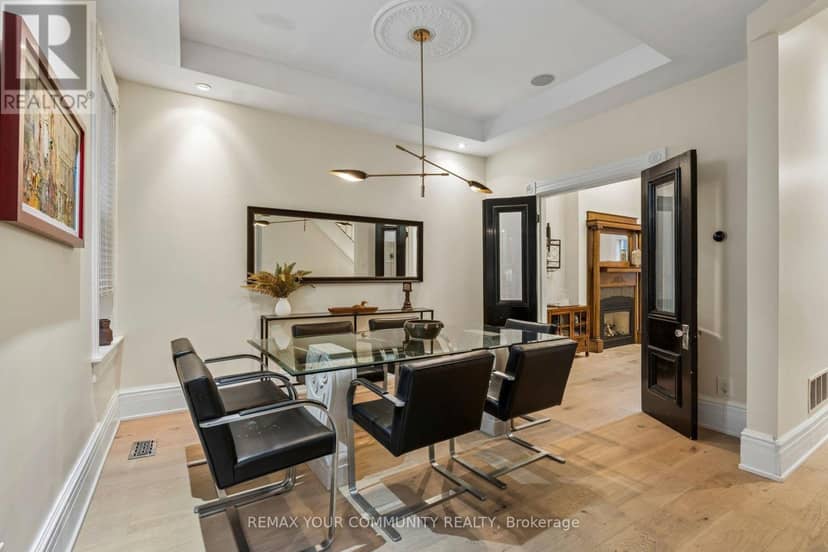 21 Laurier Avenue E — photo 11 of 40
