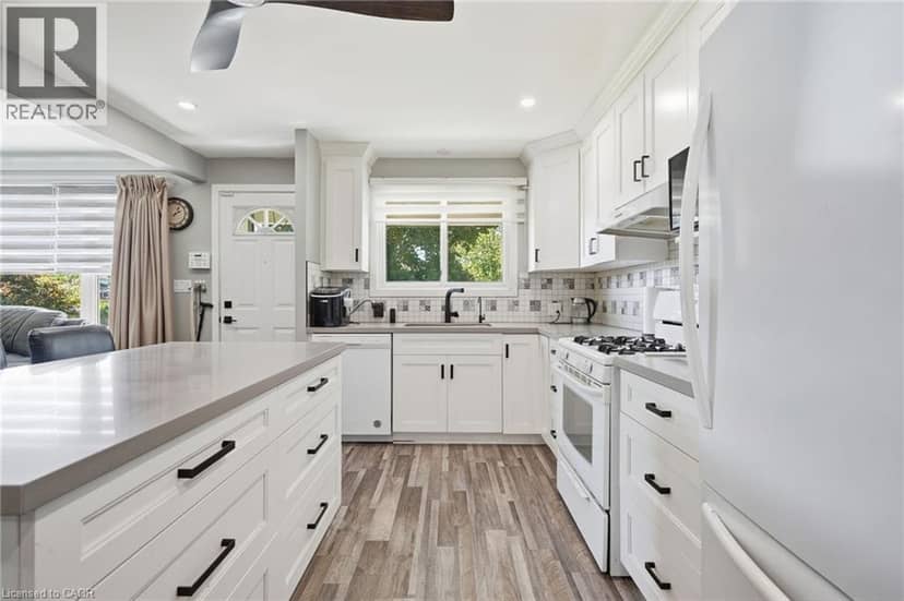 287 SANTONE Avenue — photo 8 of 25