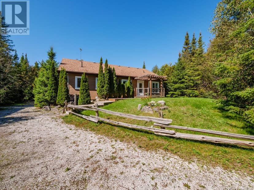 150 Walter Charman Drive, Northern Bruce Peninsula, photo 2