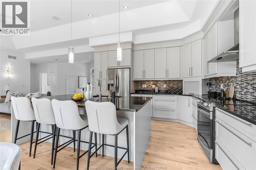 580 Superior — photo 17 of 34