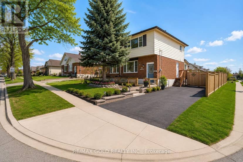 784 Douglas Street, Oshawa, photo 2