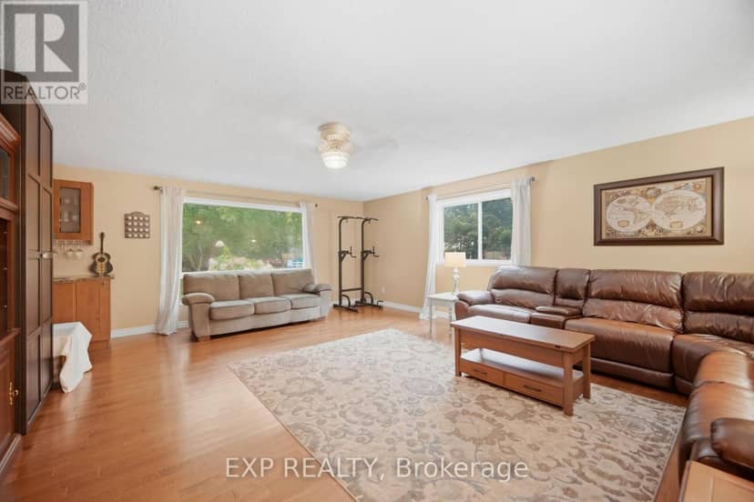 14367 Trafalgar Road N — photo 21 of 40